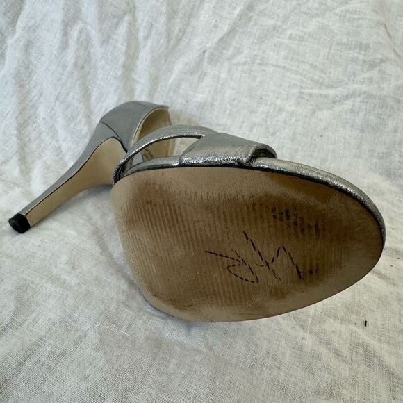 Marc Fisher Women's Surelle Leather Bow Silver Stiletto Heels Sandals 7 - Picture 5 of 10